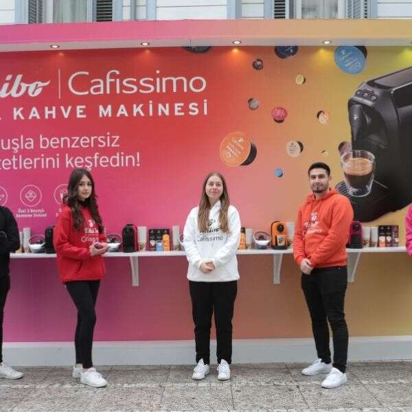 Tchibo, Cafissimo’nun renkli ve lezzetli dünyasını sokaklara taşıdı