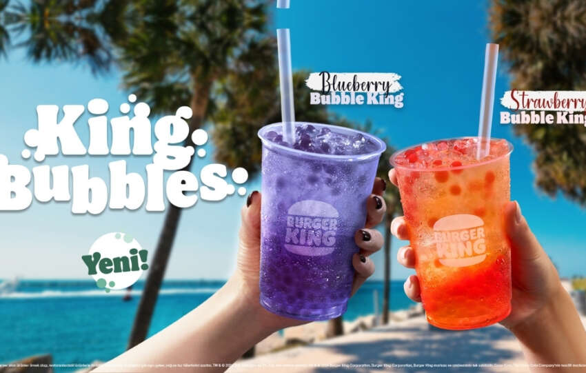 Burger Kingin yeni tatli baloncuklari Strawberry ve Blueberry Bubble King