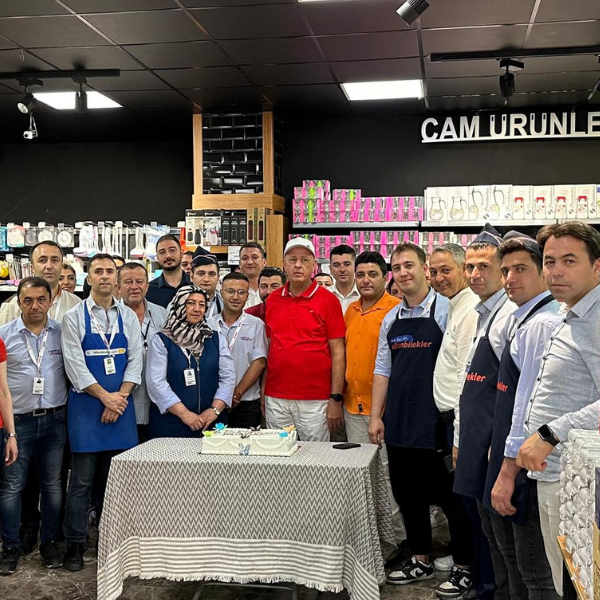 Altunbilekler Eryaman mağazası 10 yaşında