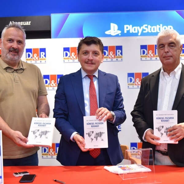 D&R Kanyon’da yazar Cihangir Fikri Saatcioğlu ile Küresel Pazarda Rekabet konuşuldu