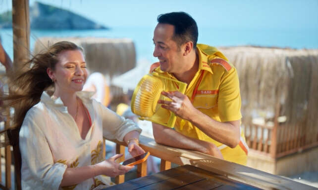 Lipton Ice Tea yeni marka yuzu Sarp Apak ile serinletecek