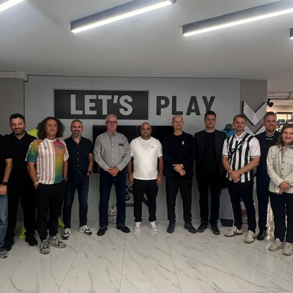 Hummel’ın üst yönetimi CRS Spor’u ziyaret etti