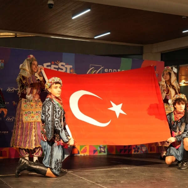 Enntepe Alışveriş Merkezi 1. yaşını kutladı
