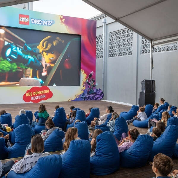 The LEGO Group çocukları düşlerde buluşturdu