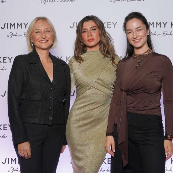 İlker Özçetin 2 Jimmy Key Sonbahar/Kış 2024-2025 sezonuna, Gökçe Bahadır ışıltısı ile eşlik ediyor