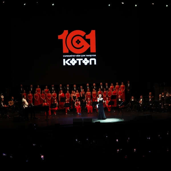 Koton Cumhuriyetimizin 101. yılını coşkulu bir konserle kutladı