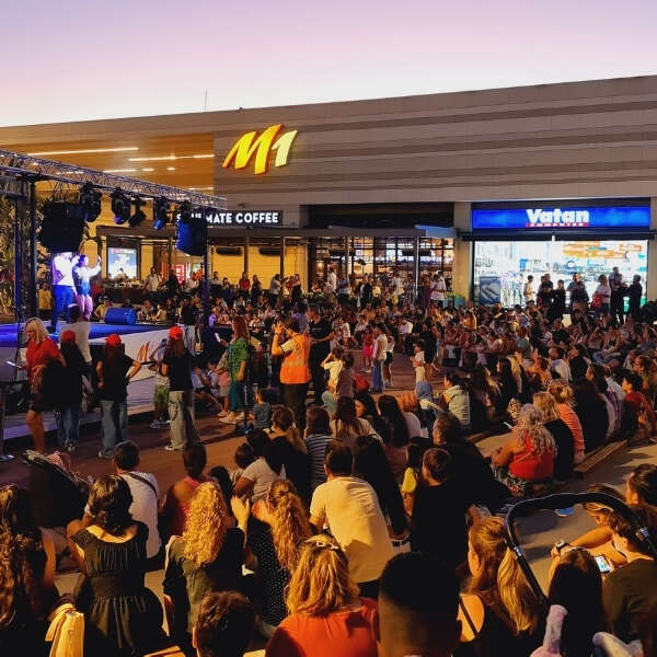 M1 Adana’nın Geleneksel 3. Dans Şenliği gençleri ve genç yaşayanları bir araya getirdi