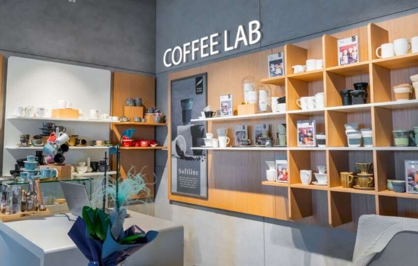 Bonna Istanbul disindaki ilk showroomunu Antalyada acti