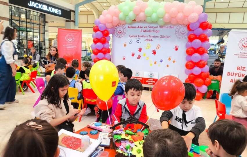 M1 Adana AVMde duzenlenen Dunya Cocuk Haklari Tanitim Gunleri ziyaretcilerden buyuk ilgi gordu
