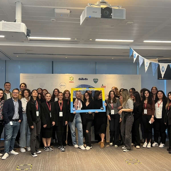 İlker Özçetin 2 P&G Türkiye, 16. Kez Geleceğin Kadın Liderleri’ne kariyer yolculuklarında rehberlik ediyor