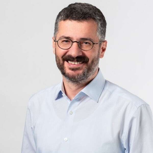 İlker Özçetin 6 Türkiye’deki hanelerin yarıdan fazlası; market harcamalarını kredi kartıyla gerçekleştiriyor