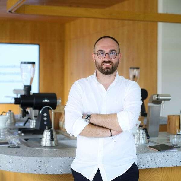 İlker Özçetin 13 Türkiye’nin yenilikçi kahve zinciri Espressolab, 300. mağazasını açtı