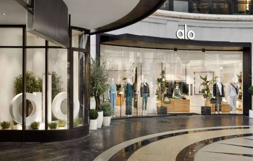 Alo Yoga Emaarda goz kamastirici yeni magazasiyla Turkiyeye giris yapti