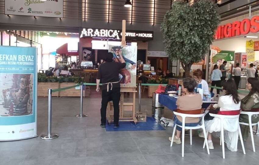 Bilkent Center unlu ressam Efkan Beyazi agirliyor