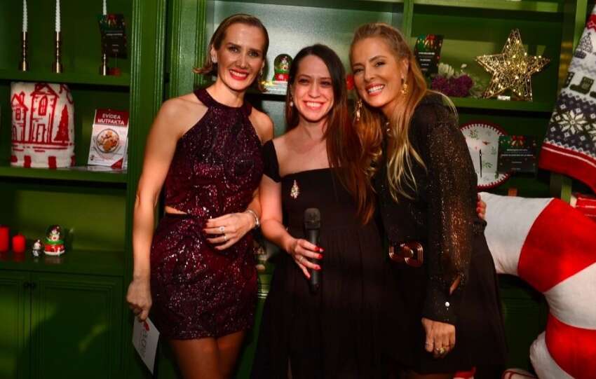 Evidea yeni yili Doga Rutkayin ev sahipliginde kutladi