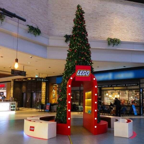 LEGO Türkiye ile sürprizli yılbaşı ağacı deneyimi