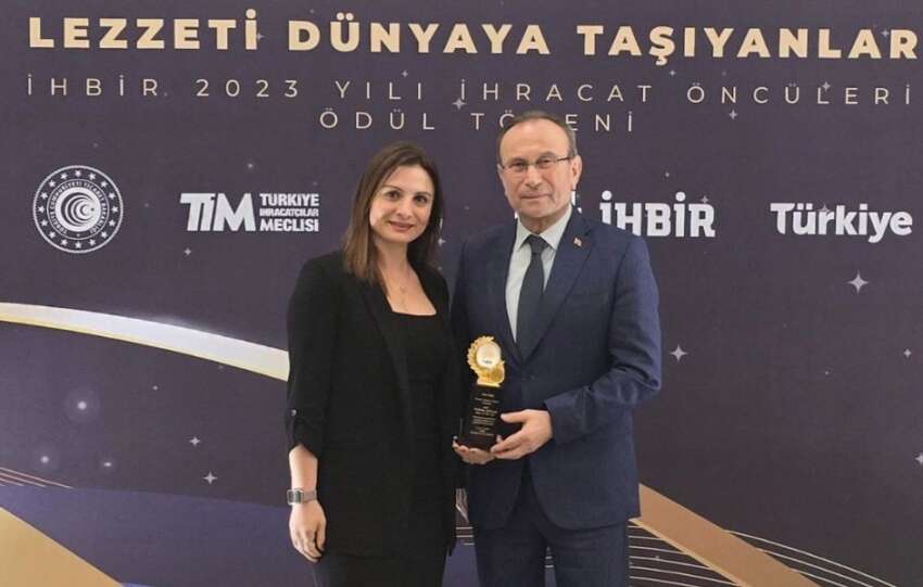 Reis Gida ihracat basarisi ile Lezzeti Dunyaya Tasiyanlar odulunu aldi