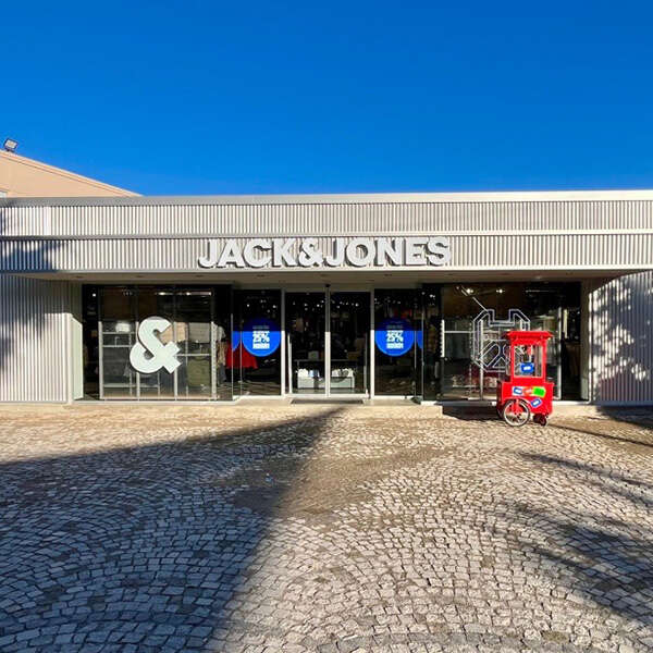 İlker Özçetin 12 Jack&Jones mağaza açılışlarıyla büyümeye devam ediyor