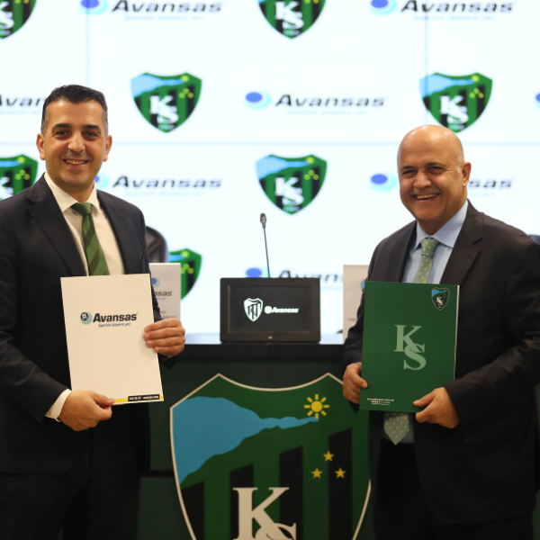 Avansas, spor dünyasına ilk adımını Kocaelispor ile attı