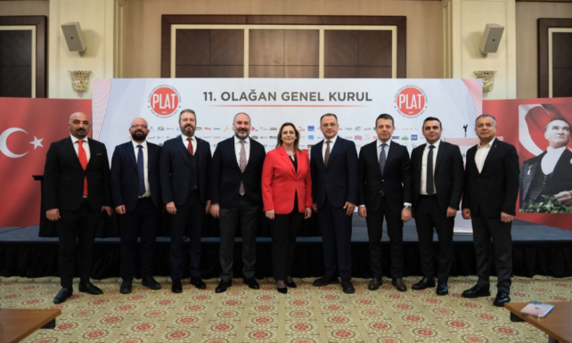 Plat Dernegi yonetimi guven tazeledi