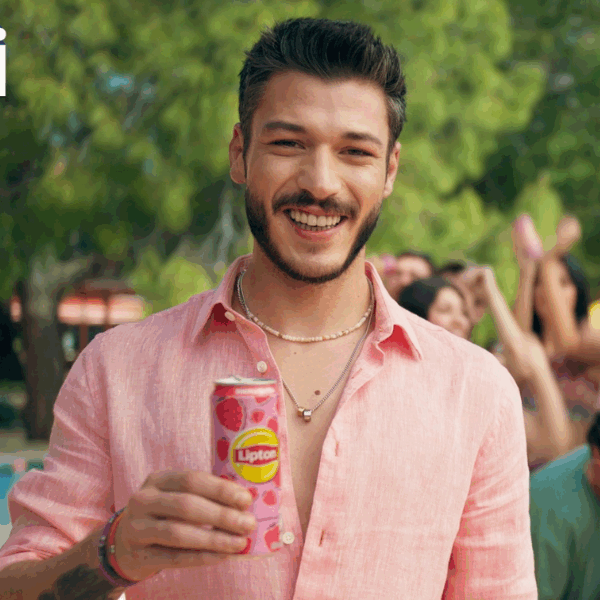 İlker Özçetin 2 Lipton Ice Tea ile Kubilay Aka bu yaz havanızı değiştirecek