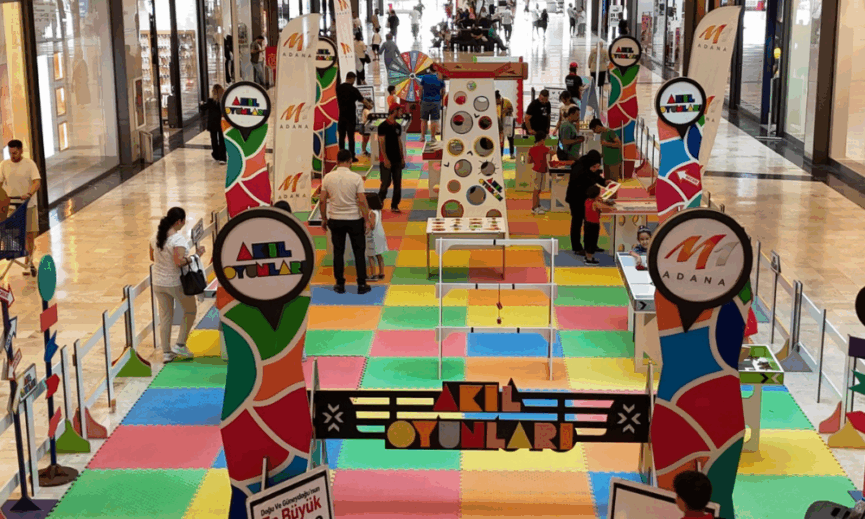 Cocuklar gencler tatilde M1 Adana AVMde Akil Oyunlarinda bulustu