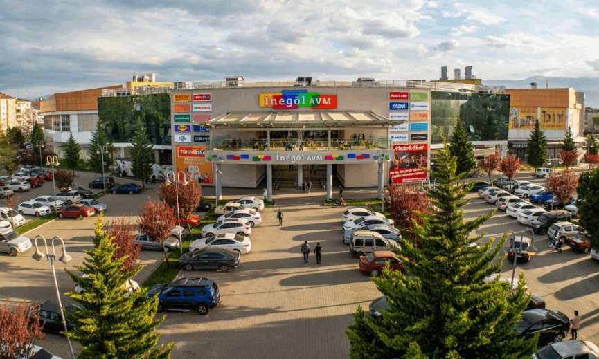 Inegol AVMde kultur sanat ve bayram bir arada