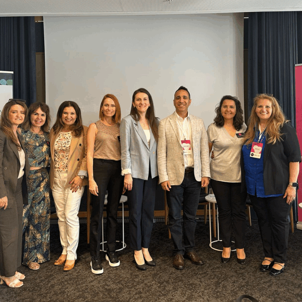 Kariyerine Dönmek İsteyen Kadınlara, LEAD Network Türkiye ve YenidenBiz Desteği