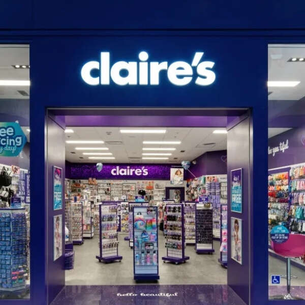 İlkay Keskin 11 Claire’s, 140 Milyon Dolarlık Özel Sermaye Anlaşmasıyla Mağaza Kapanışlarını Durdurdu