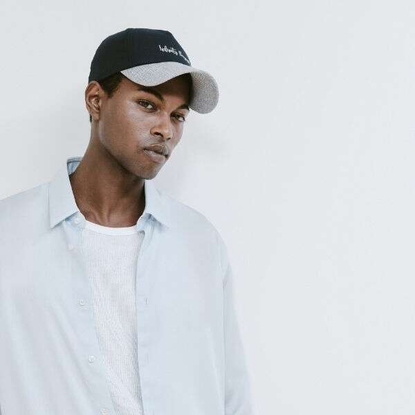 D’S damat kampüs stilini yeniden tanımlıyor: “Sabah derste, akşam şehirde”