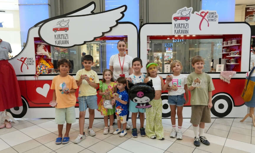 Kirmizi Karavan Akasyada doga sevgisini yesertti