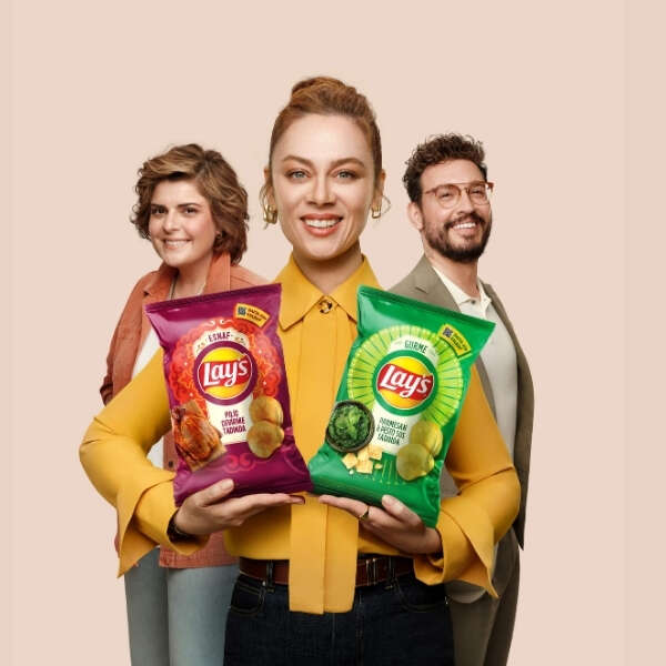 İlkay Keskin 10 Lay’s Türkiye’nin yeni lezzetleri “Rafta Kim Kalsın” reklam filminde tanıtıldı!