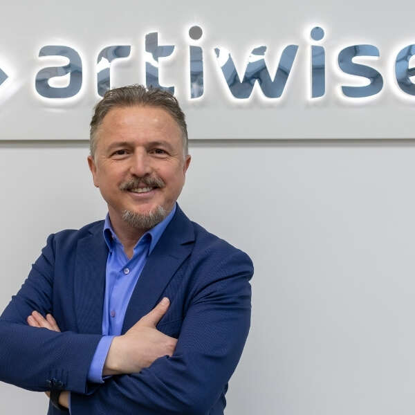 İlkay Keskin 12 Tanel Temel: “Yapay zekâ ile şirketleri geleceği şekillendiren oyunculara dönüştürüyoruz”