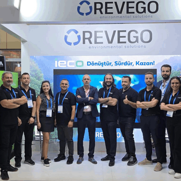 İlkay Keskin 2 REVEGO, Perakende Zirvesi 2025’te İlgi Odağı Oldu