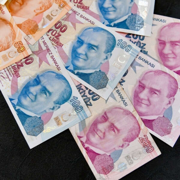 Türkiye Yüzde 4,8 Büyüdü: Rakamlar Uçtu, Alım Gücü Düştü