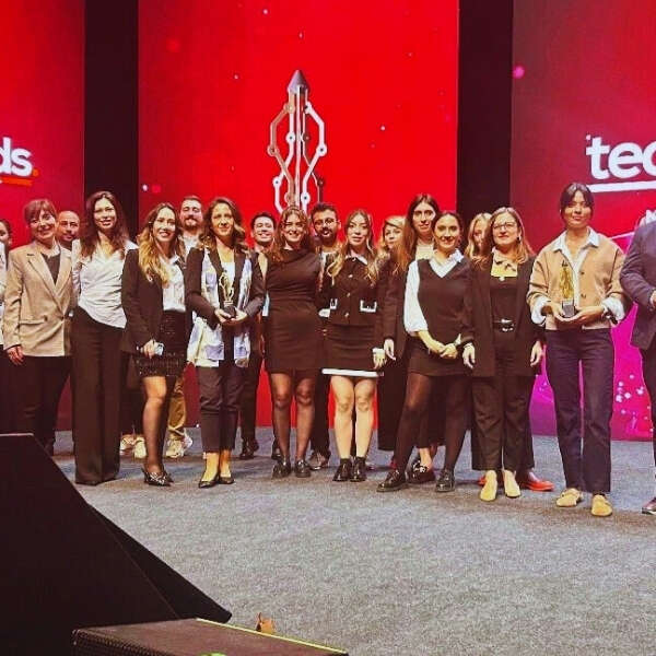 Casper, 6 yıldır aralıksız “Türkiye’nin En Teknolojik Markası” olmayı sürdürüyor