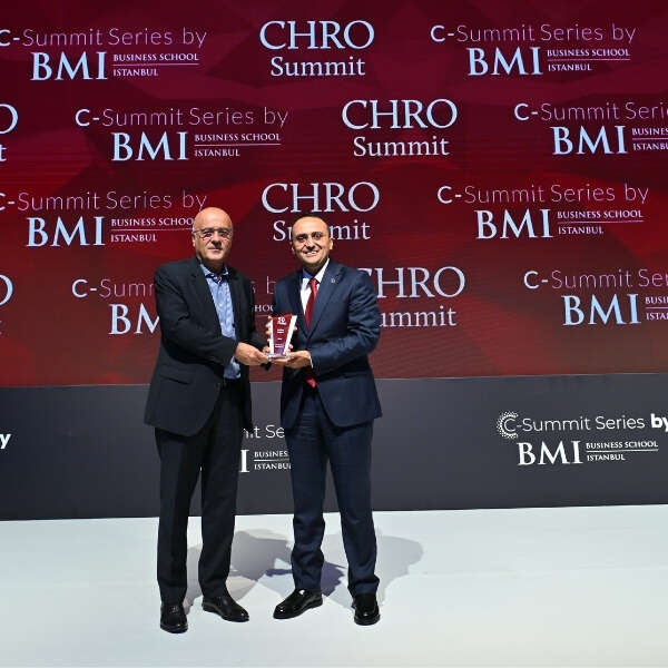 Erkmen Onbulak 13 Dr. Doğan Başar bir kez daha “En Etkin 50 CHRO” listesinde