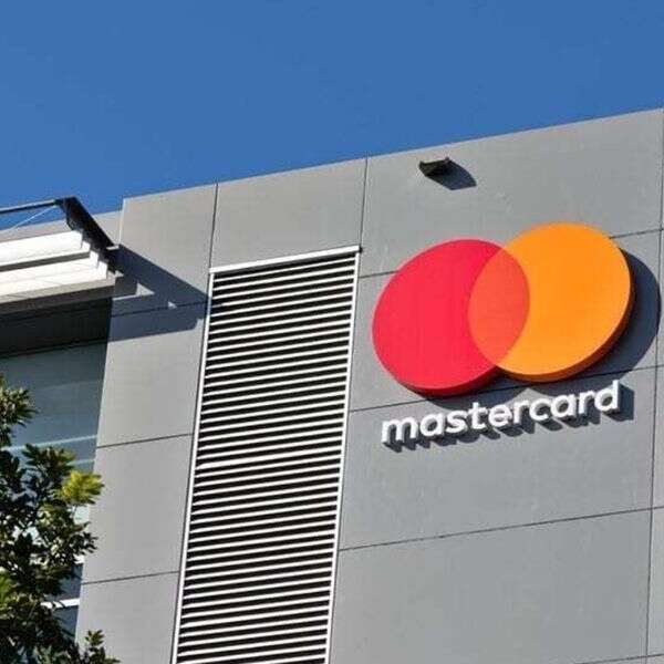 Erkmen Onbulak 3 Mastercard Türkiye ve Azerbaycan’da üst düzey bayrak değişimi