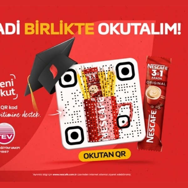 Erkmen Onbulak 5 NESCAFÉ 3ü1 Arada tüketicileriyle birlikte “okut”uyor