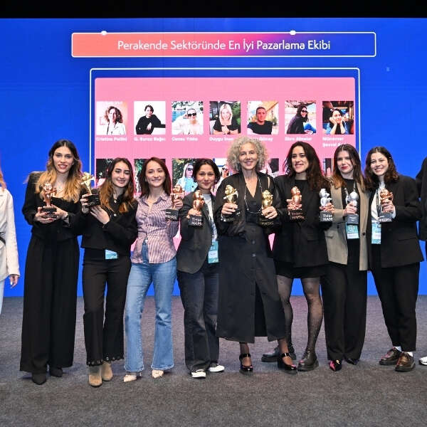 Penti, Hammers Awards’tan 14 ödülle döndü