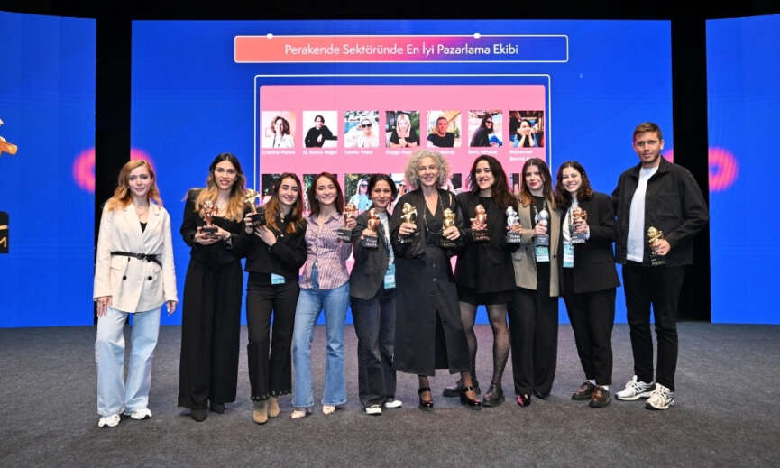 Penti Hammers Awardstan 14 odulle dondu