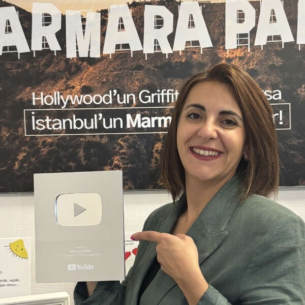 Erkmen Onbulak 3 Türkiye’de ve Dünyada Bir İlk! Marmara Park AVM YouTube Kanalıyla Ödül Aldı