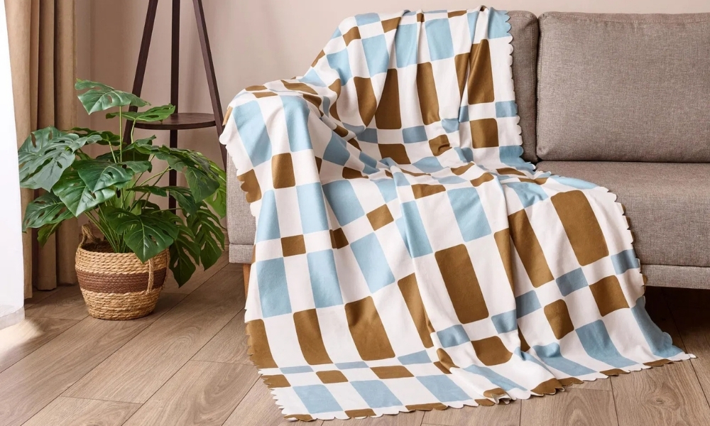 Kışa sıcak bir başlangıç: Evidea battaniyeleriyle TV keyfi