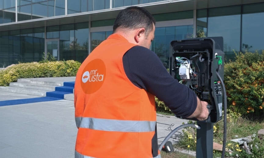 Mr Ustadan Elektrikli Araclar Icin Guvenli Sarj Unitesi Kurulum Hizmeti