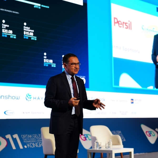 OBASE ve Mimeda, 11. Ortak Gelişim Kongresi’nde karar zekâsı ve perakende medyanın geleceğine odaklandı