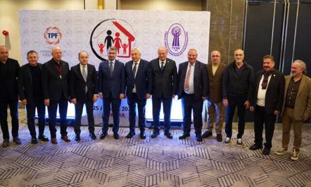 Esnaf sanatkar ve perakendeciler market zincirlerinin pazar gunu kapali olmasi konusunda anlasti