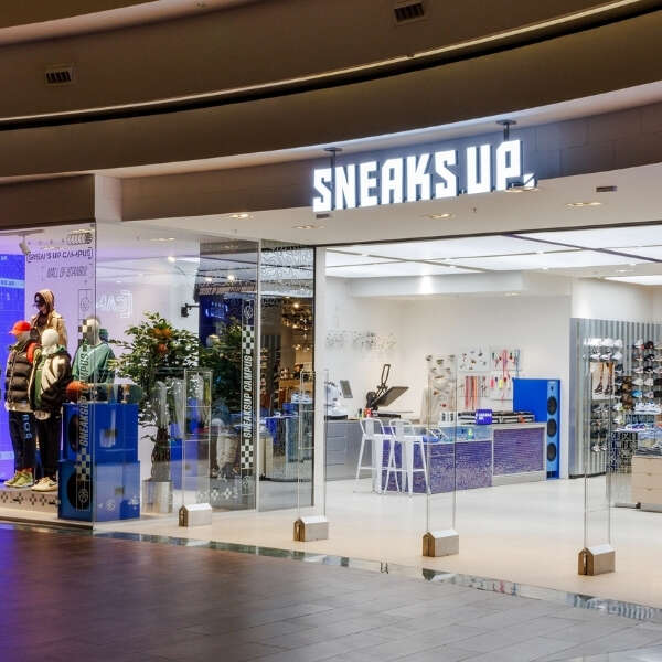 Gençler için Sneaker sadece bir trend değil, bir kimlik ifadesi