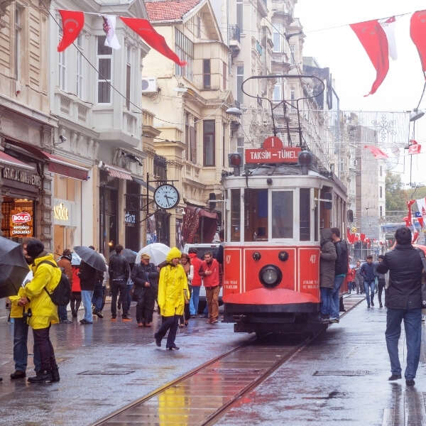 İstanbul’da yaşamanın maliyeti 106 bin lirayı aştı
