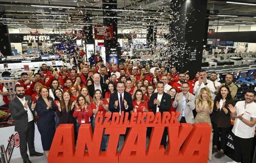 MediaMarkt yilin son magazasini Antalyada acti