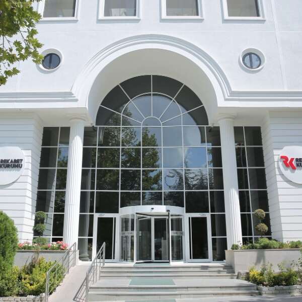 İlkay Keskin 4 Rekabet Kurulu’ndan ilaç sektörüne emek piyasası cezası: 245 milyon TL